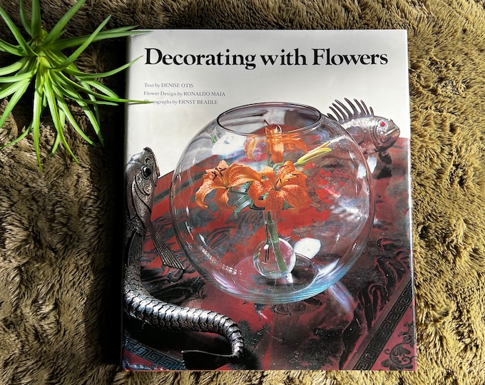 "Decorating with Flowers" Floral Arrangement How to Book by Ronaldo Maia