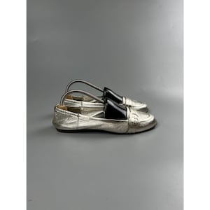 Sapatilhas de ballet Gucci femininas em couro prateado com o icônico logo G entrelaçado, tamanho 39,5 (EU) (Y1006)