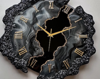 Handmade Stone Effect Resin Wall Clock – Black White and Gold Geode Edge, Roman Numerals, Silent Quartz Epoxy Art