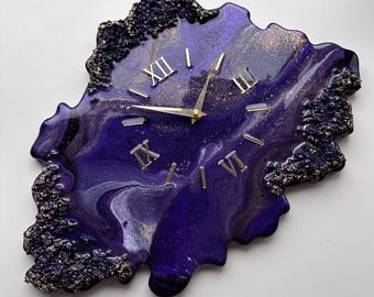 Emerald Geode wall clock Epoxy resin wall clock Housewarming gift first home Resin art  Weeding gift modern wall art geode stone clock