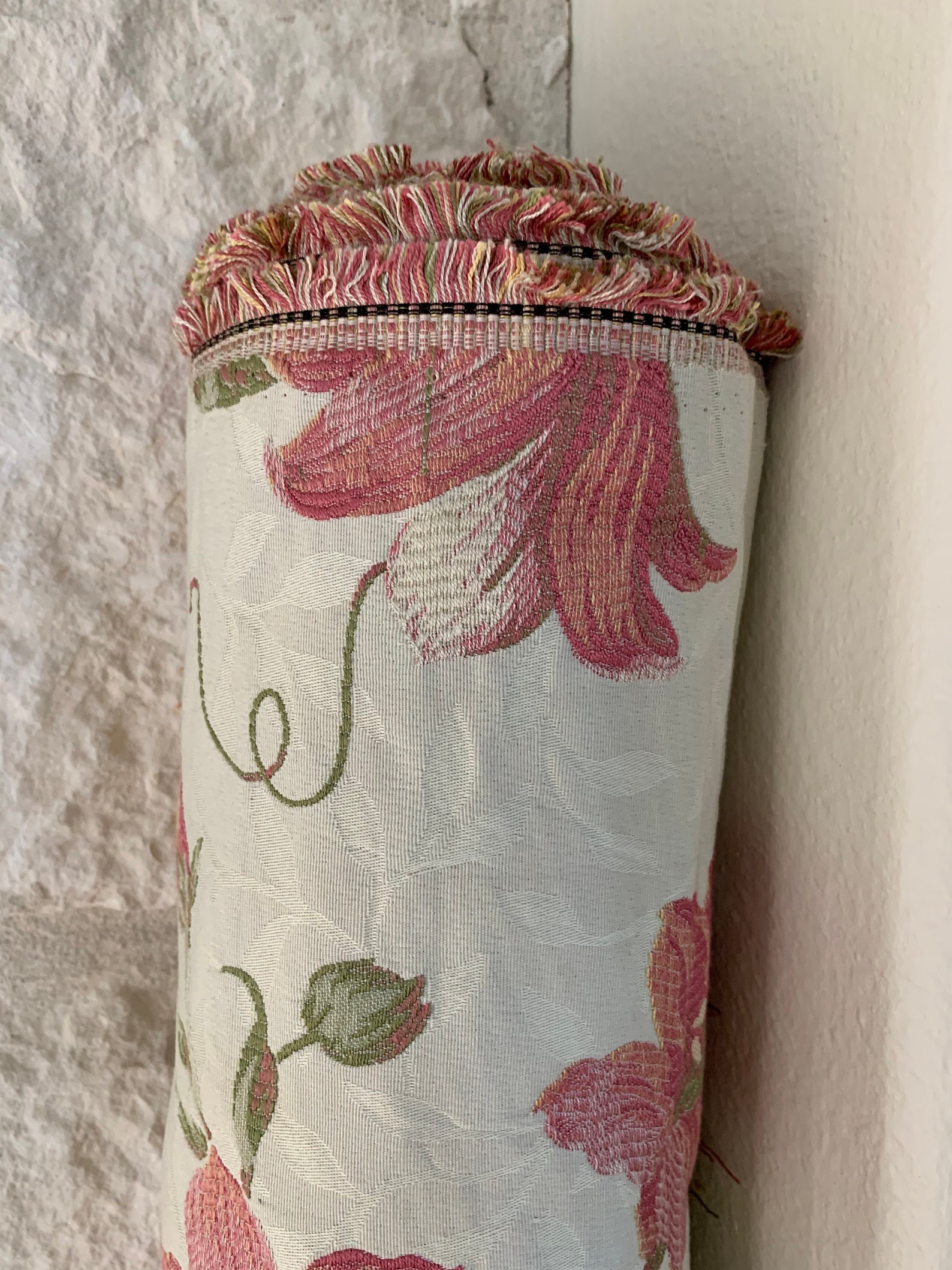 Beautiful Vintage Floral Upholstery Fabric 7 Yds X 58 Etsy