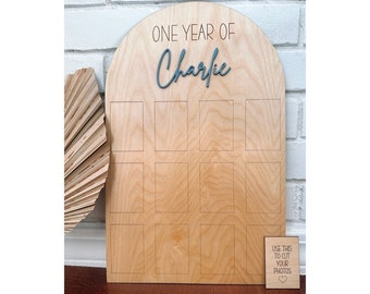 One Year Photo Board, First Birthday Decor, Monthly Milestones, First Birthday Photo Display, Baby Monthly Photos, Baby Picture Frame