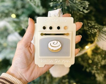Bun In The Oven Pregnancy Announcement Ornament, Personalized Baby Announcement Ornament, Expecting Christmas Ornament, Baby Reveal