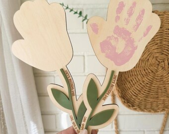 Handprint Flower Stem, DIY Children’s Gift, Child's Hand print Sign, Mother's Day Sign, Mother's Day Gift, Gift for Mom, Gift for Grandma