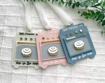Bun In The Oven Pregnancy Announcement Ornament, Personalized Baby Announcement Ornament, Expecting Christmas Ornament, Baby Reveal