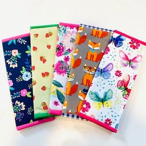 Two Pocket Tract Holder