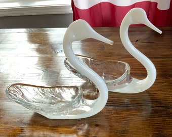 Pair of Vintage Retro White Ice 11”x7” Hand Blown Art Glass Swan Bowls