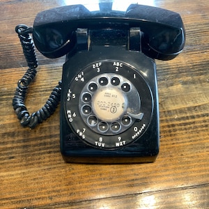 Vintage Stromberg-Carlson Rotary Desk Telephone