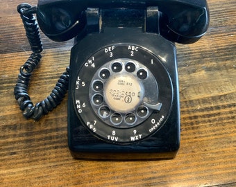 Vintage Stromberg-Carlson Rotary Desk Telephone