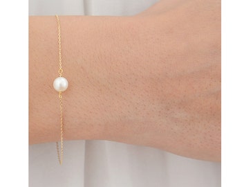 Dainty Single Natural Freshwater Pearl bracelet, Minimalist Pearl Wedding Bracelet , Everyday Pearl Bracelet, Bridesmaid gift