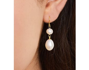 Dainty Freshwater Pearl Drop Earrings ,Pearl Dangle Earrings, Wedding earrings, Bridesmaid Gift, Pearl earrings, Gift for Mother