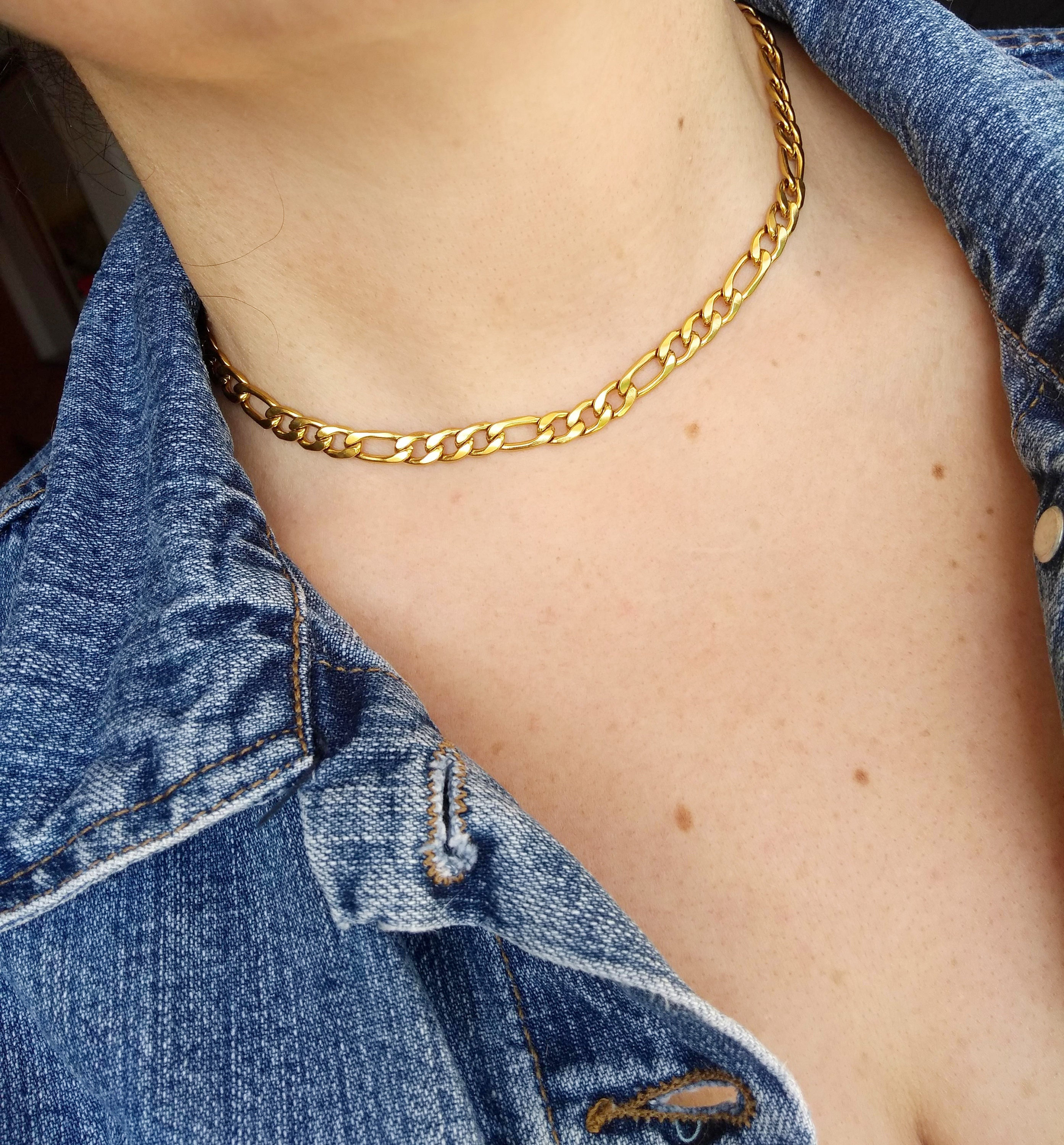 Gold figaro choker discount