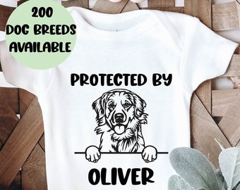 Protegido por Dog Onesie®, Body personalizado para bebé®, Body personalizado para bebé, Body para perro y mascota®, Regalo personalizado para baby shower, Amante de los perros