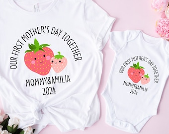 Notre première chemise pour la fête des mères 2024, assortie, maman et moi, cadeau de fête des mères personnalisé, 1ère tenue de fête des mères, t-shirt fraise maman moi, OU24