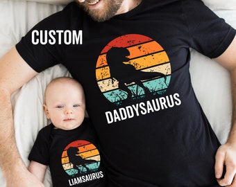 Camiseta personalizada de dinosaurio a juego para papá y bebé, dinosaurio retro vintage al atardecer, nombre personalizado para bebé, regalo para el Día del Padre, MA54