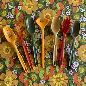 Vintage 70's Set of 7 Yellow Green Orange Plastic Kitchen Cooking Utensils