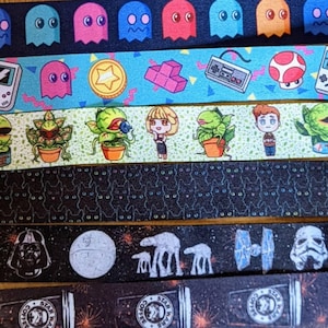 Pulseras y cordones para llaveros impresos, geek, terroríficos y divertidos