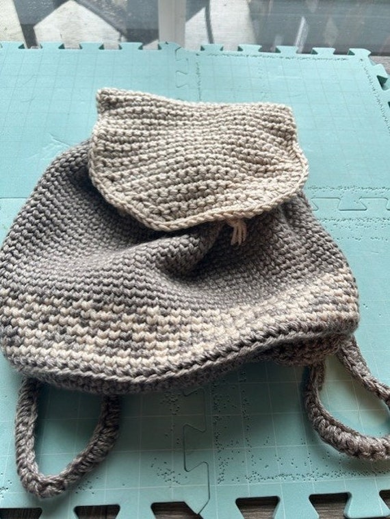 Handmade Crochet Drawstring Backpack: Lightweight Rucksack  display picture 2