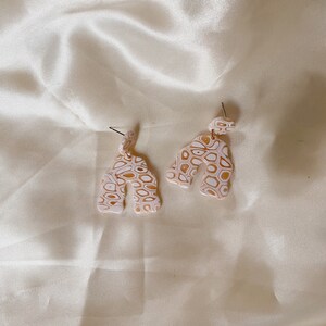 Groovy White Translucent Scalloped Arch Polymer Clay Earring 70s Mid century Modern Jewelry Etsy Canada