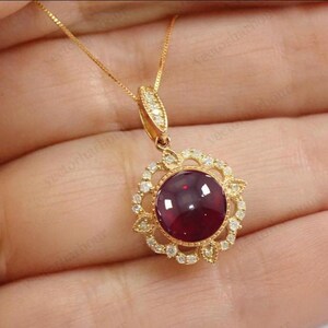 Colgante de granate malayo para mujer, plata de ley 925, colgante único de granate malayo para boda, estilo art déco, colgante con halo, regalo para mujer.