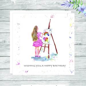 Regenbogen farbiges niedliches Mädchen, Künstler, Künstlerbild, das Ihnen alles Gute zum Geburtstag wünscht, kann personalisiert werden