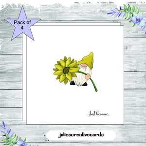 Luxuskarten im 4er Pack niedlicher Wichtel mit gelber Blume auf einer Karte passend für Geburtstage oder einfach nur so, wie der Wortlaut sagt, nur weil...