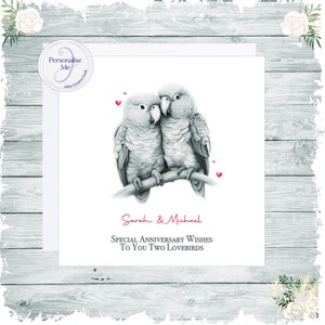 Image sommaire d'oiseaux d'amour d'anniversaire avec des coeurs rouges, couple calopsitte, carte d'anniversaire personnalisée pour un couple spécial