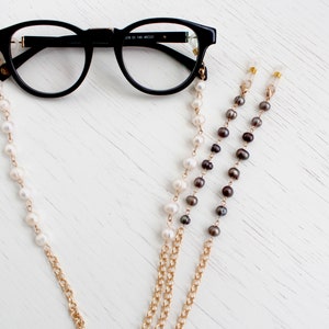 Freshwater Pearl Glasses Chain, Boho Gold Eyeglass Chain, Sunglass and Mask Chain Holder, Reading Glasses chain necklace, Gift For Her,