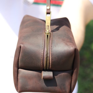 Cadeau fête des pères Kit Dopp en cuir personnalisé Cadeau d'anniversaire pour homme Trousse de toilette en cuir Cadeau d'anniversaire pour papa Cadeau garçon d'honneur pour lui