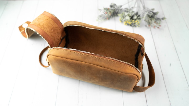 Personalized Leather Dopp Kit Bag, 3rd Anniversary Gift for Men, Best Fathers Day Gift, Leather Toiletry Bag for Valentines Day Gift for Him image 6