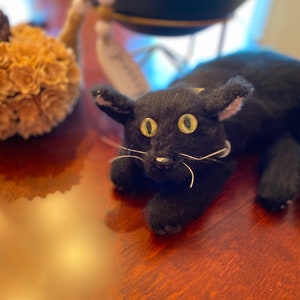 Cat knitting pattern, kitty knitting pattern, knit cat, knit kitty, black cat pattern