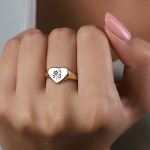 Flower Gold Signet Ring · Engraved Flower Ring · Heart Shaped Ring · Cute Flower Ring ·  Gift For Her