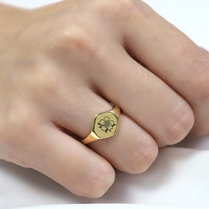 Anillo de sello de flor de oro personalizado · Anillo de flor personalizado · Regalo para ella · Anillo hexagonal