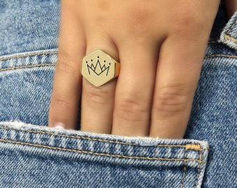 Engraved Crown Ring · Crown Signet Ring · Royalty Ring · Gold Queen Ring
