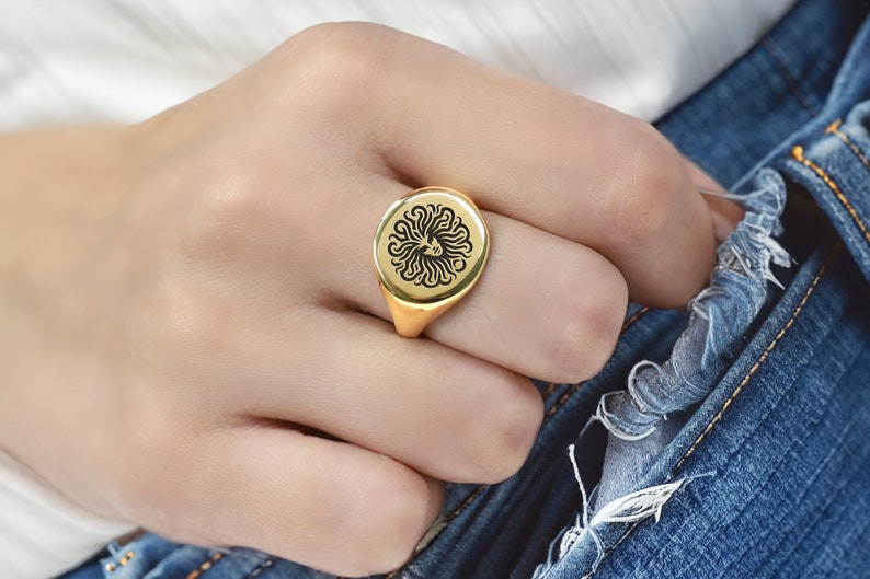 Engraved Medusa Signet Ring Custom Medusa Ring 1 4k Gold Medusa Ring ...