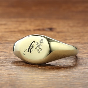 Personalized Name Signet Ring · Engraved Floral Letter Ring · Mother&#39;s Day Gift · Gift For Her