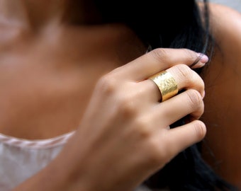 Gold Hammered Ring · Wide Gold Band · Simple Hammered Band · Personalized Wedding Ring · Engraved Wedding Band