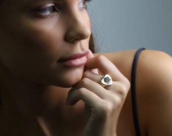 Goldring mit Löwenprägung · Personalisierter Löwenring · Mutiger Statement-Ring · Herzförmiger Ring · Geschenk für Sie