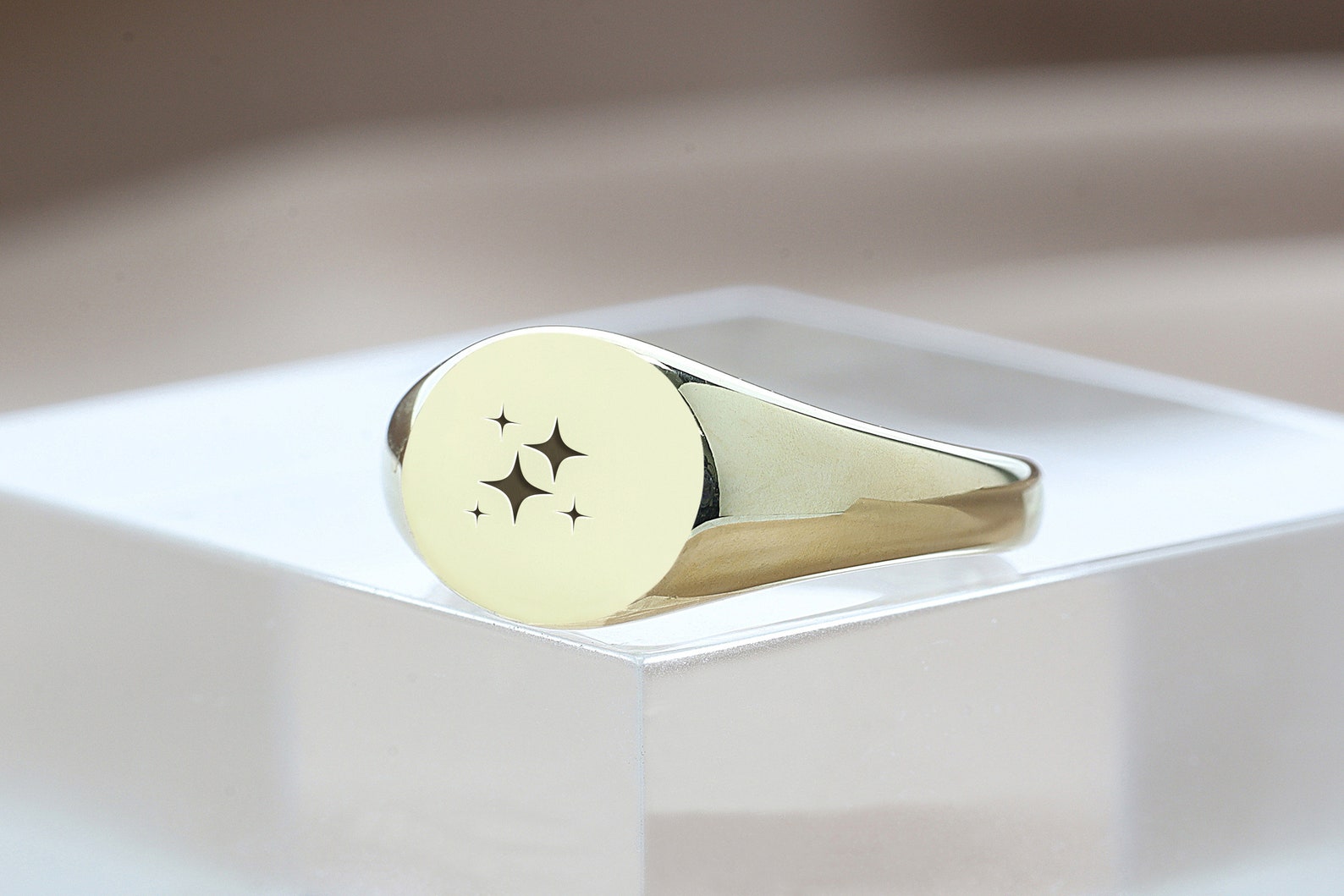 Cute Stars Engraved Ring · Star Pattern Ring · Gift for Her · 14k Gold ...