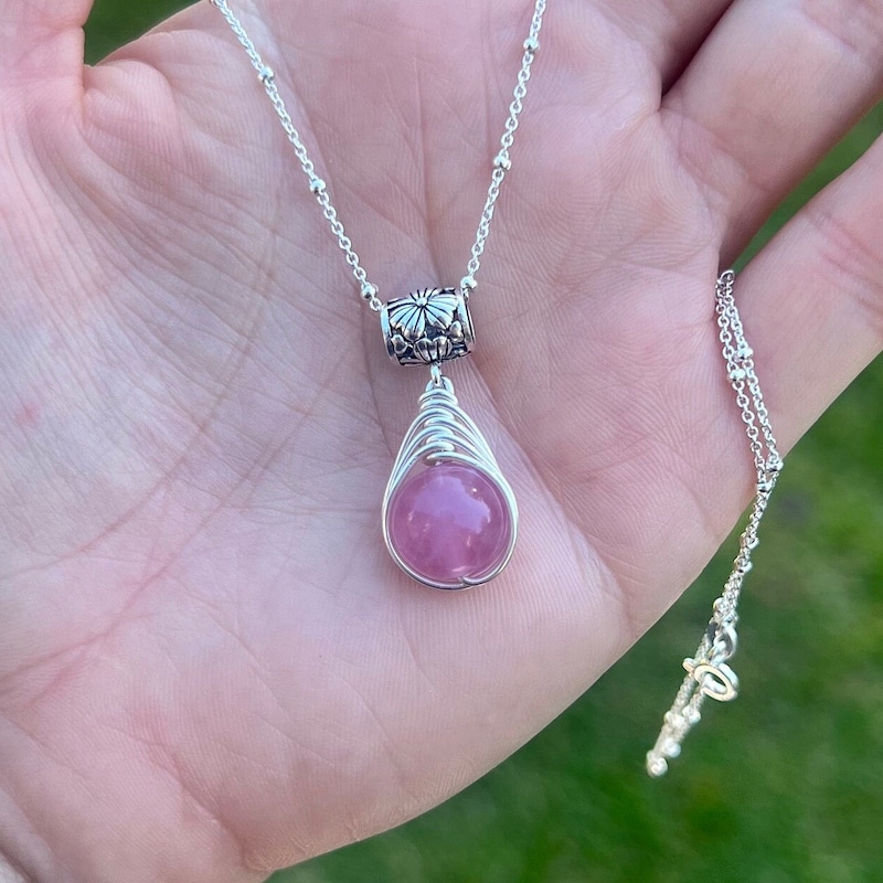 Rose Quartz Flower Necklace