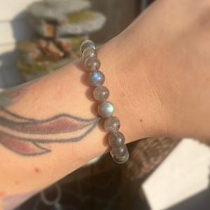 High Flash Labradorite Bracelet. Stone of transformation. 8mm Labradorite Bracelet.