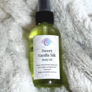 Luxurious Sweet Vanilla Body Oil | All-Natural, Fast-Absorbing Moisturizer with Organic Grapeseed & Almond Oil. Lightweight Skincare.