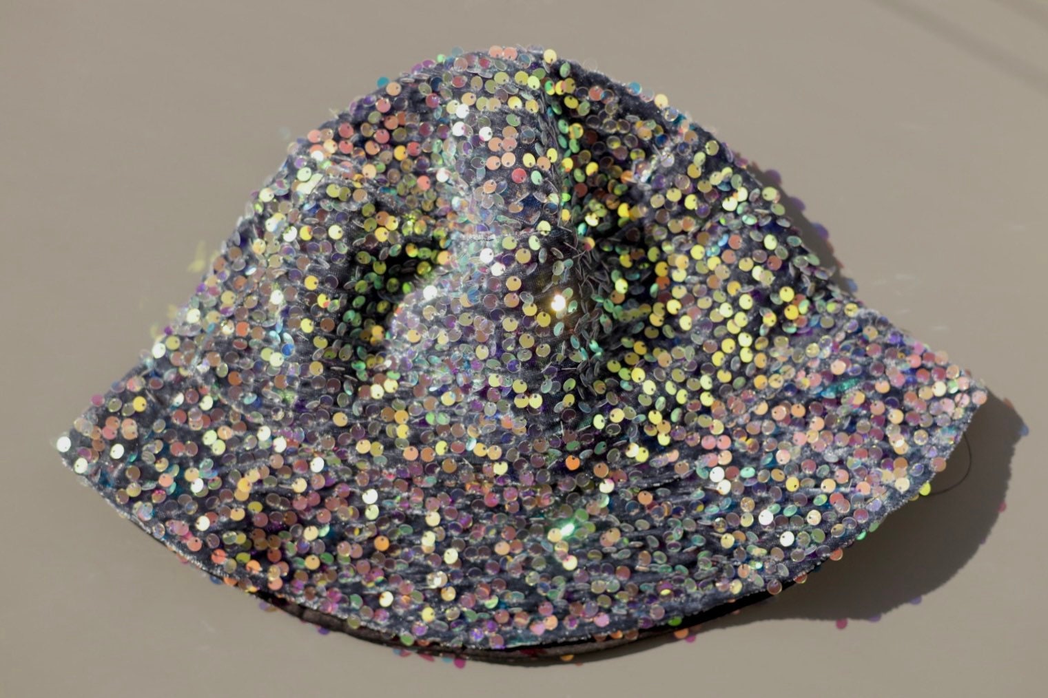 Glitter Sequin Bucket Hat: Reversible Double-sided Fashion  display picture 1