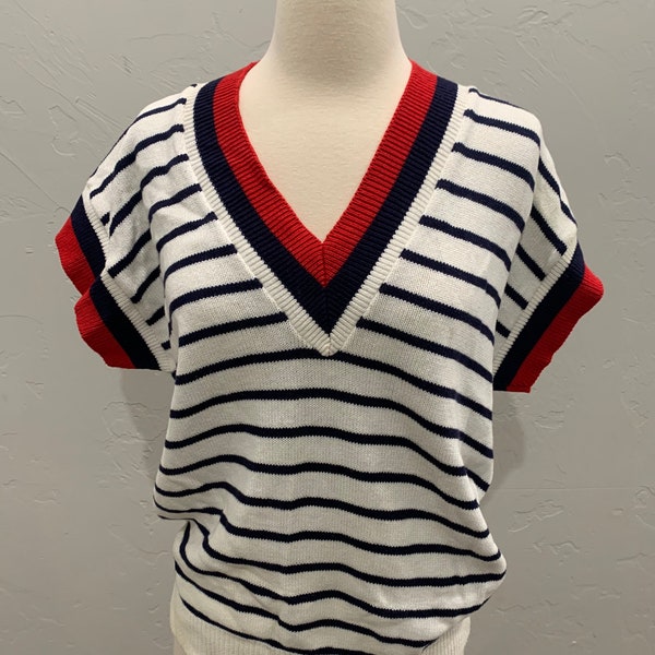 Vintage 1980s British Vogue V Neck Knitted Short Sleeve Sweater USA