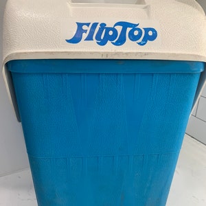 Retro! Vintage 1970&#39;s Flip top 14 quart cooler /Camping/Fishing/Beach/Tailgating cooler