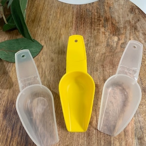 CHOICE Variety Colored Tupperware Scoops