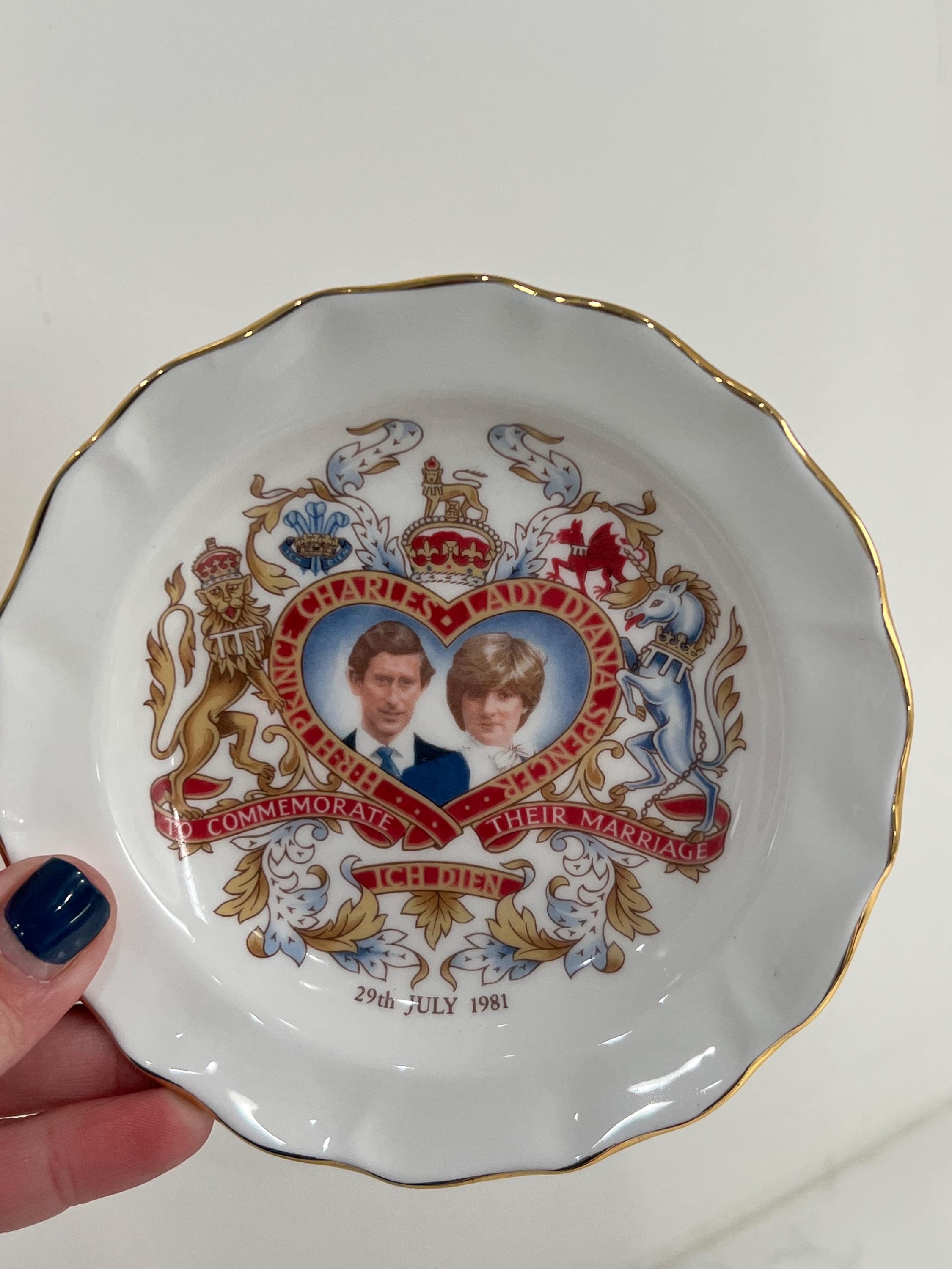 Royal family plates - Etsy 日本