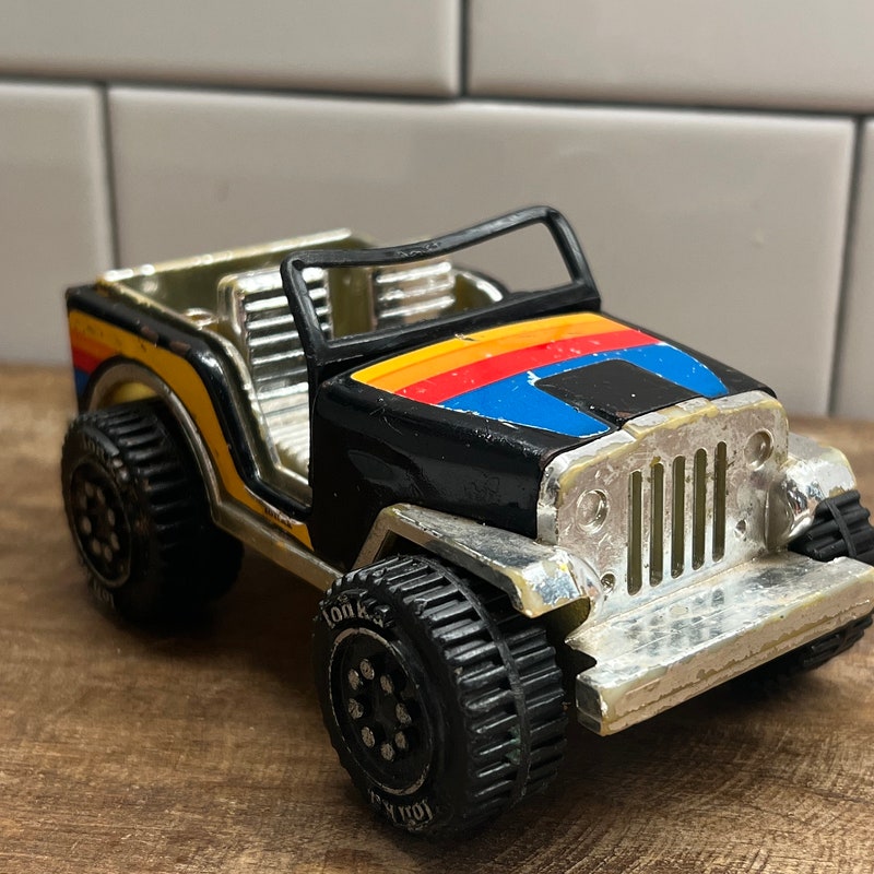 ANCIEN JOUET BOTOY voiture 4x4 golden roadbug tumbling / testé ok