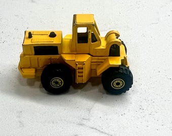 Hot Wheels 1979 CAT Caterpillar Front End Wheel Loader Excavation Equipment Vintage Toy