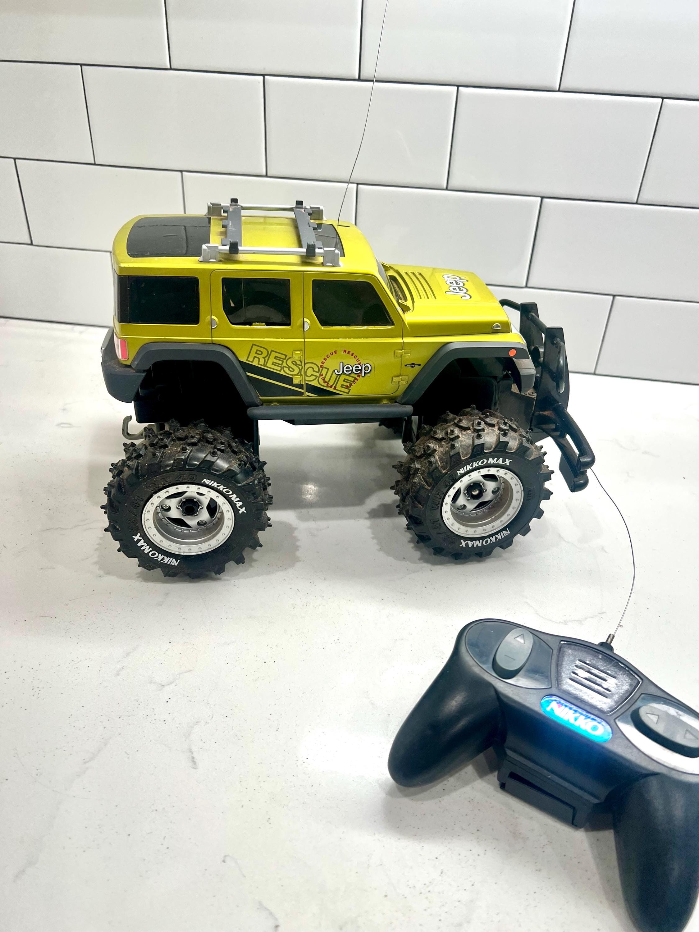Nikko Radio Control Jeep Rescue off Road Trucking 1:18 Scale Toy